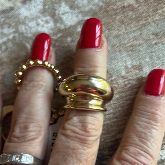 NWT Torrid 5 Piece Rhinestone Heart Ring Set Size 8 - Picture 6 of 8